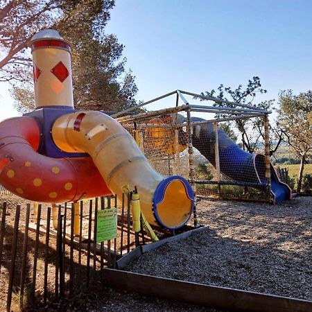 Camping Le Bois De Pins Salses-le-Chateau Exterior foto
