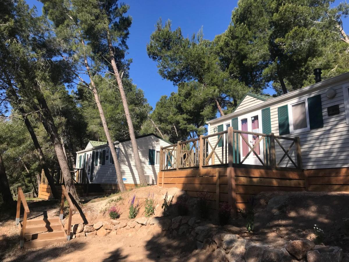 Camping Le Bois De Pins Salses-le-Chateau Exterior foto