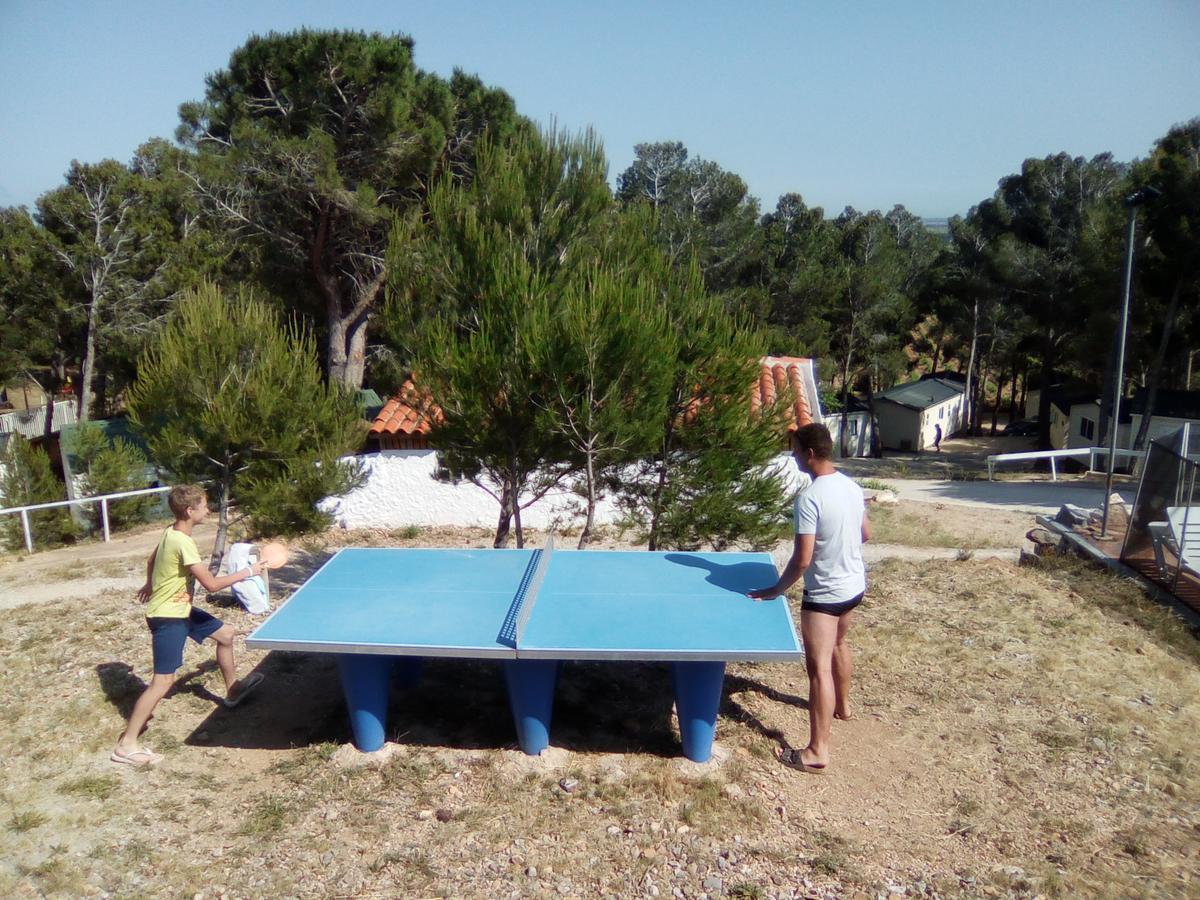 Camping Le Bois De Pins Salses-le-Chateau Exterior foto