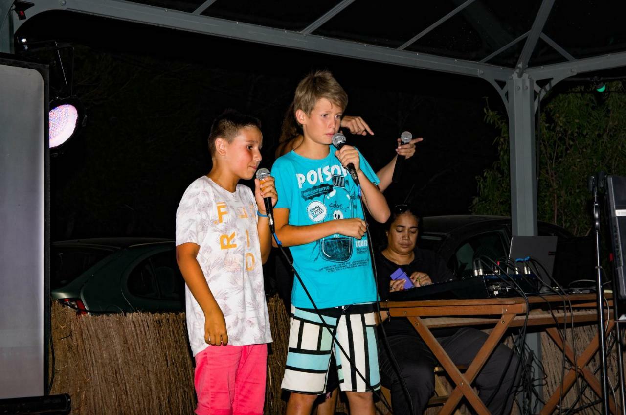 Camping Le Bois De Pins Salses-le-Chateau Exterior foto